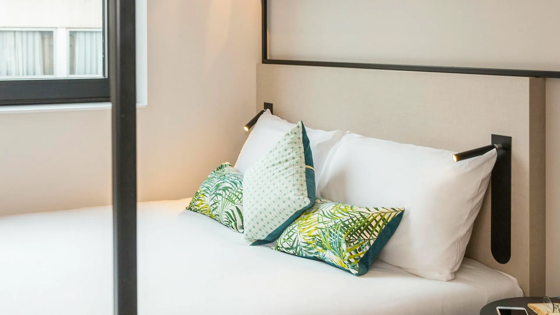 Отель Ibis Brussels Centre Chatelain Иксель